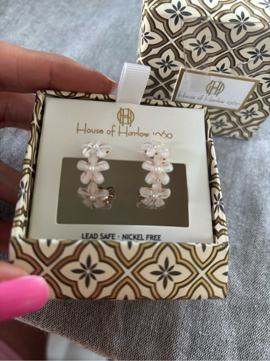 House of Harlow 1960 Jewelry - House of Harlow 1960 Pearl White Floral Hoop Earrings with Gold Accents